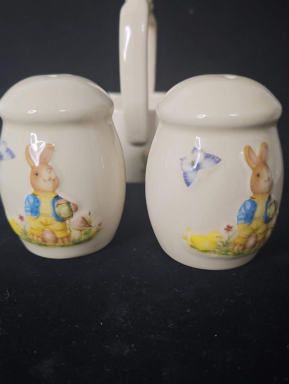Ceramic Bunny Salt & Pepper Set with Basket - Picture 2 of 9